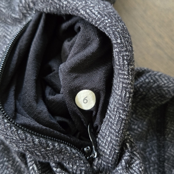 Lululemon Think Fast Soul Cycle Heathered Herringbone Black 1/4 Zip Top Women 6 - Picture 6 of 6